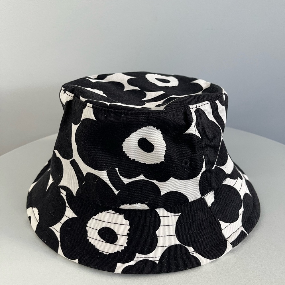 Marimekko Black and White Patterned Hat